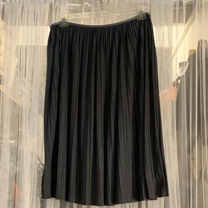 BR Dark Gray Elastic Waist Pleated Midi Skirt